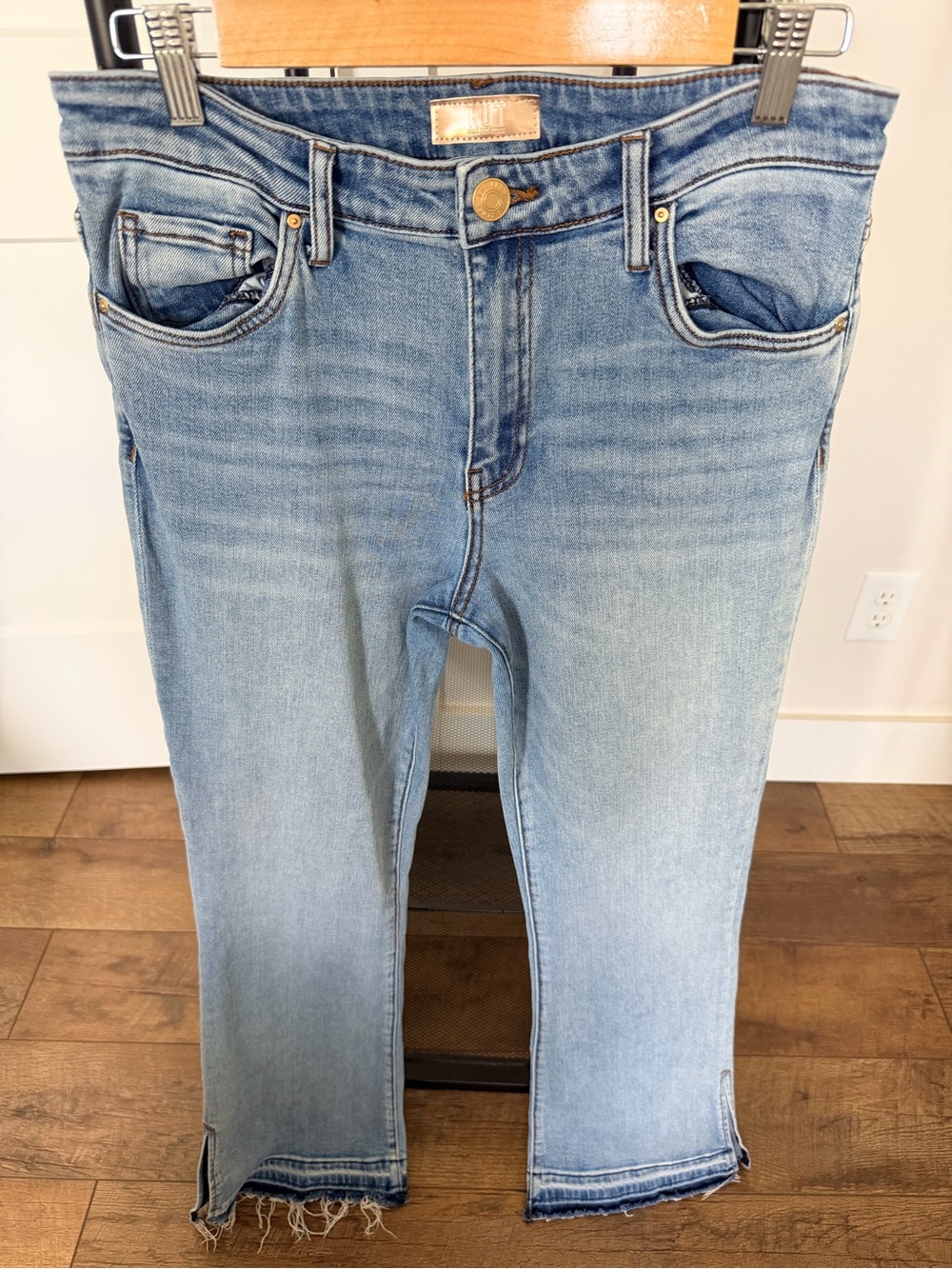 Kut From The Kloth - Women’s Light Flare Jeans with Fringe Hem